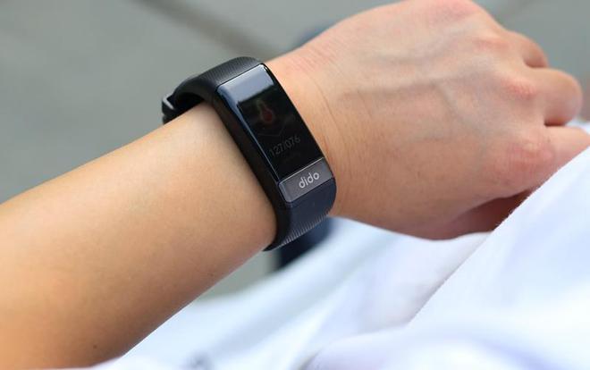 真心电血压监测智能手环dido Y1高精度血压手环评测(图7)